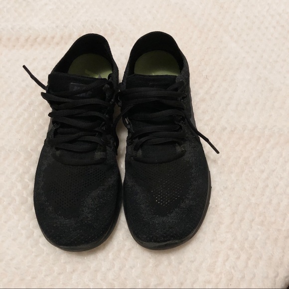 nike free rn flyknit triple black